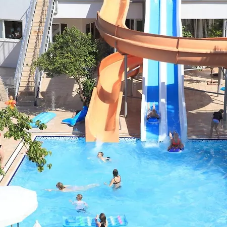 Hotel de apartamente Catty Cats Garden 3*