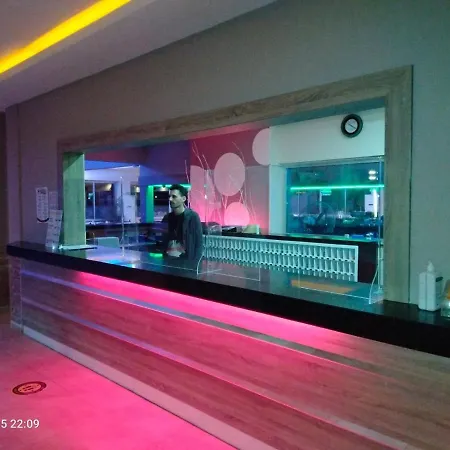 Catty Cats Garden Hotel de apartamente 3*