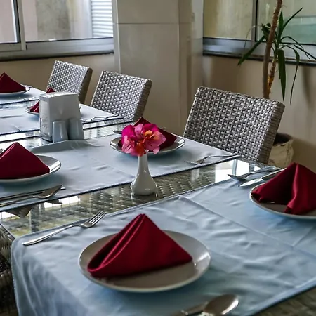 Catty Cats Garden Hotel de apartamente 3*