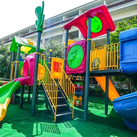 Catty Cats Garden Hotel de apartamente 3*