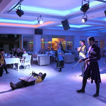 Apartahotel Catty Cats Garden 3*